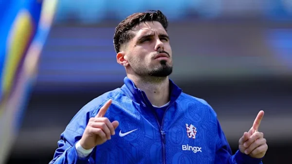 Pedro Neto Pays Tribute to Diogo Jota During Chelsea vs Palmeiras