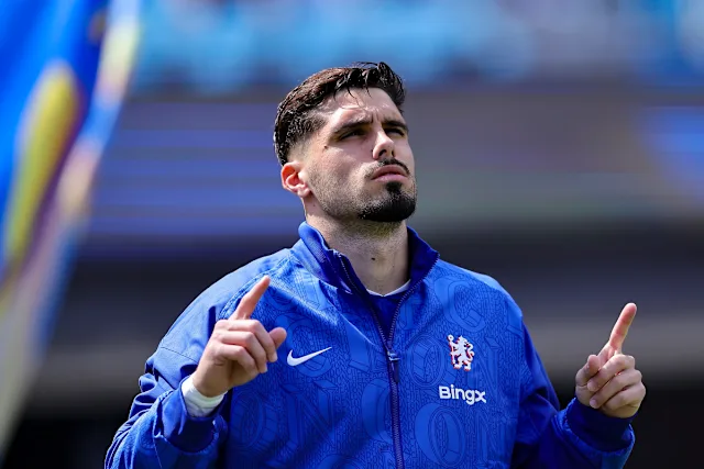 Pedro Neto Pays Tribute to Diogo Jota During Chelsea vs Palmeiras