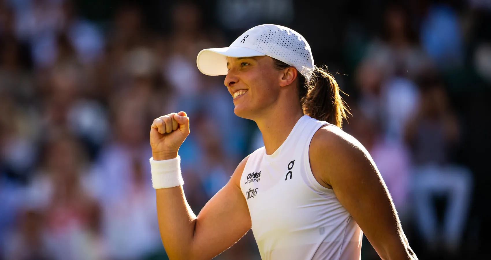 Swiatek Eases Past Bencic to Reach Her First Wimbledon Final